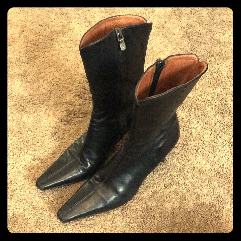 Donald Pliner leather boots